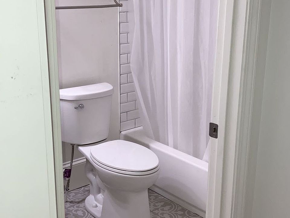 2nd image of 627 W Jones St APT 5
