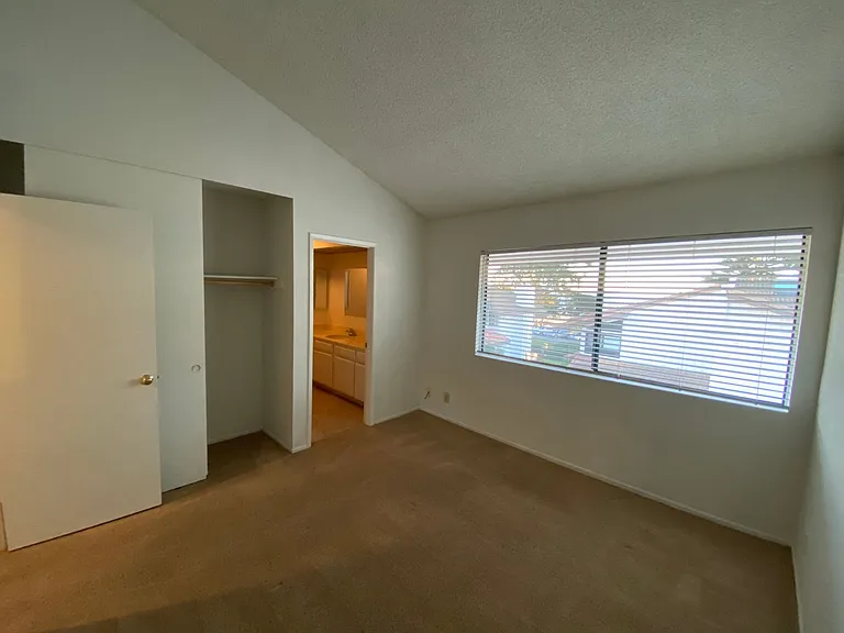 659 Del Parque Dr #B — Photo 22