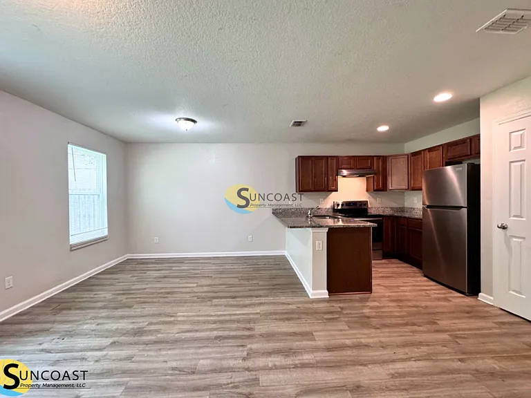 8329 Homeport Ct — Photo 6