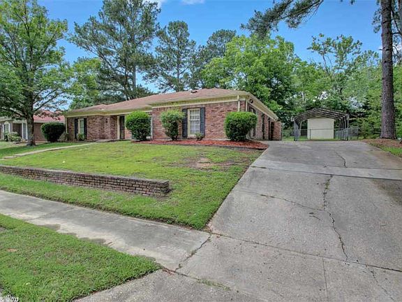2nd image of 3903 Lincoln Green Dr