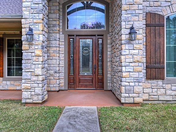 5th image of 10606 Crestwater Cir