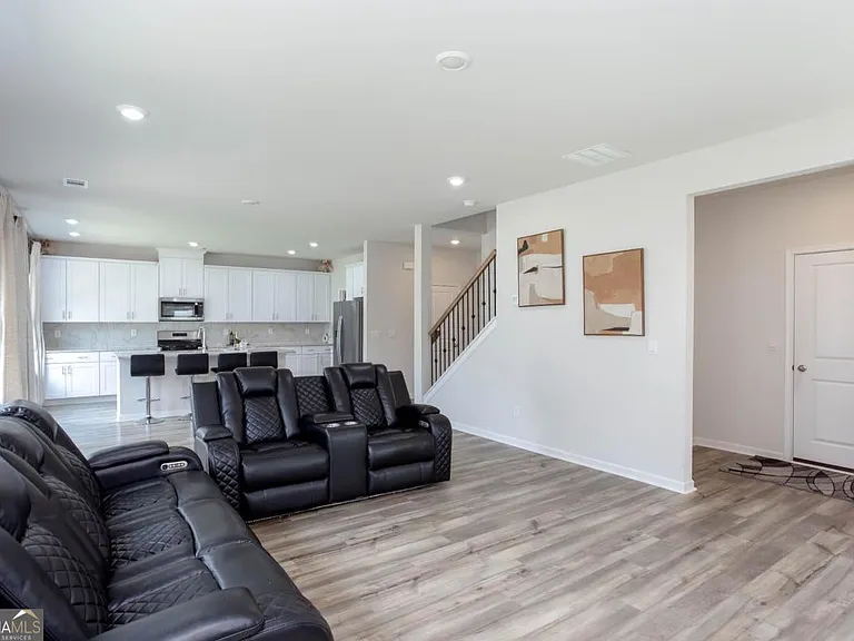 607 Runnel Dr — Photo 5