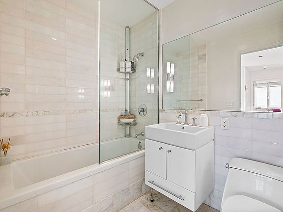 5th image of 635 W 42nd St APT 42K