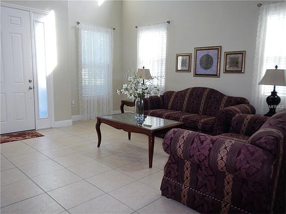 4th image of 944 Grapewood St