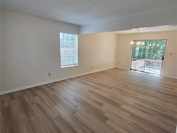 5th image of 4536 Village Park Dr E