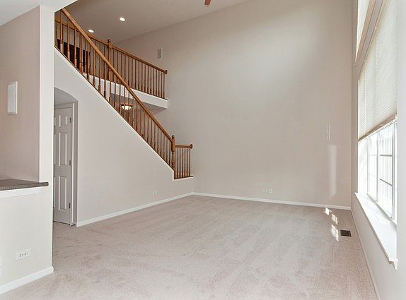 3rd image of 154 Fountain Grass Cir
