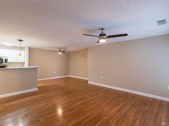 3rd image of 1875 Waterstone Blvd