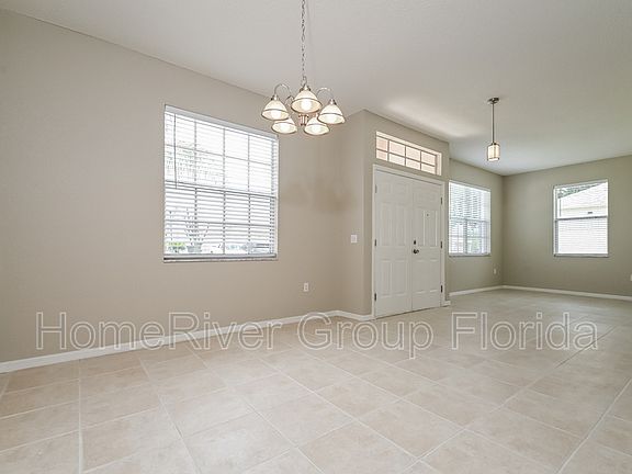 2nd image of 5634 Moon Valley Dr