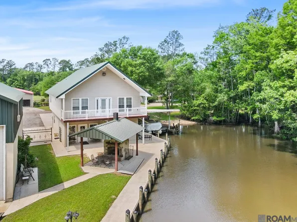 31719 River Pines Dr, Springfield, LA 70462