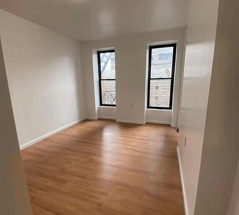 1st image of 1578 3rd Ave APT 5