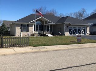 6135 E Meadow Ridge Rd, Columbus, IN 47203