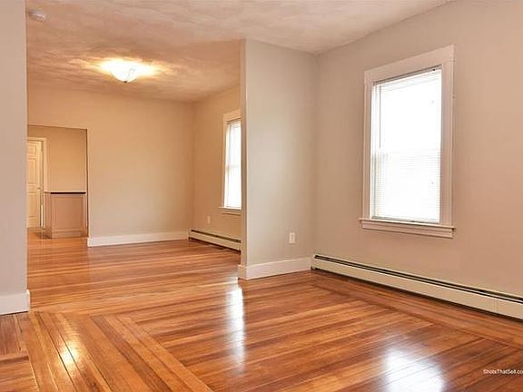 3rd image of 187 Sabin St #187