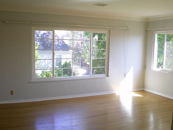 5th image of 9760 Charleville Blvd #C