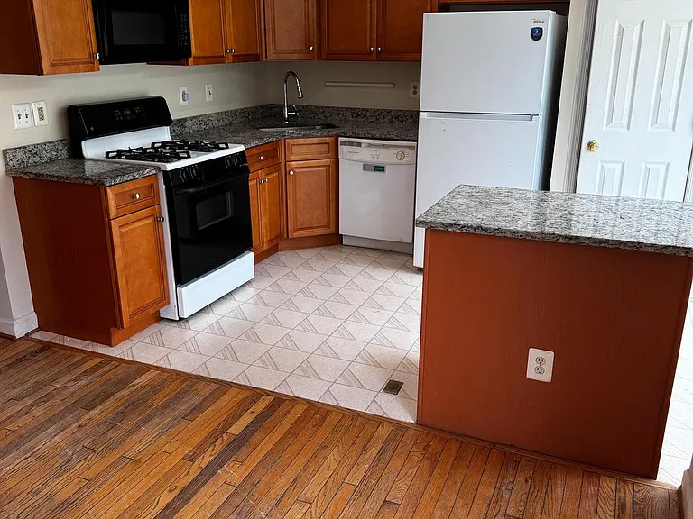 3706 Farmland Dr — Photo 7