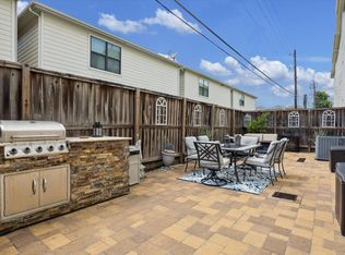 548 Westcross St, Houston, TX 77018