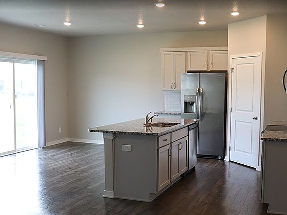 Kitchen/dining