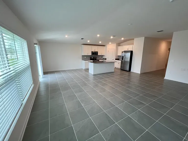 876 Laurel View Way — Photo 4