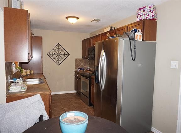 5th image of 5113 Laurel Ln