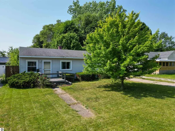 1220 E Gaylord St, Mount Pleasant, MI 48858