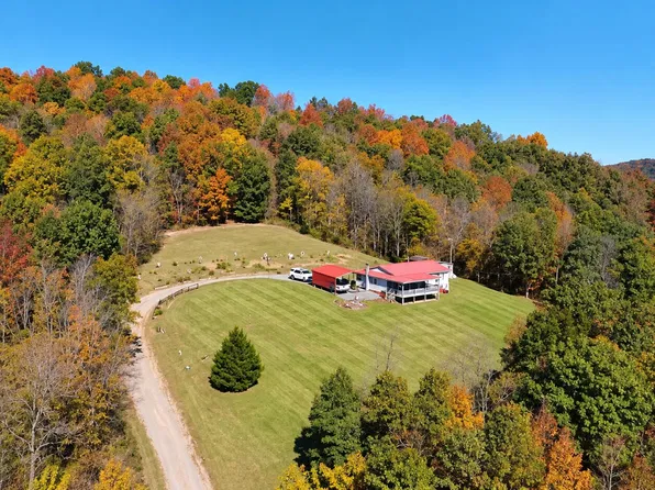 3899 Rich Creek Valley Rd, Peterstown, WV 24963