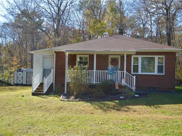 119 S Spray St, Haw River, NC 27258