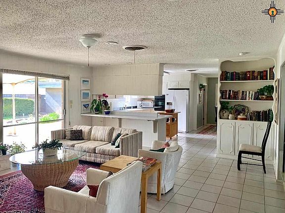 3rd image of 1927 N Rojo Dr