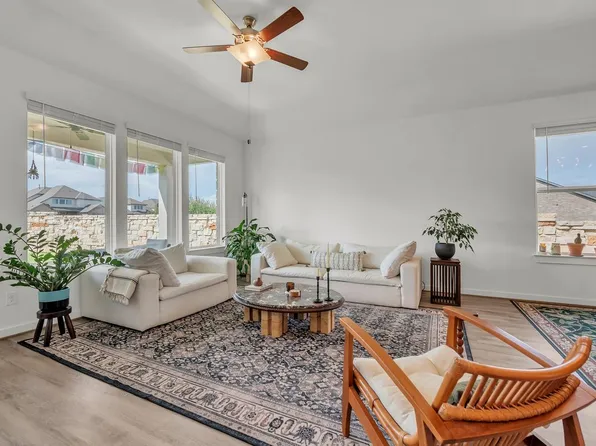 187 Alicante Ln, Liberty Hill, TX 78642