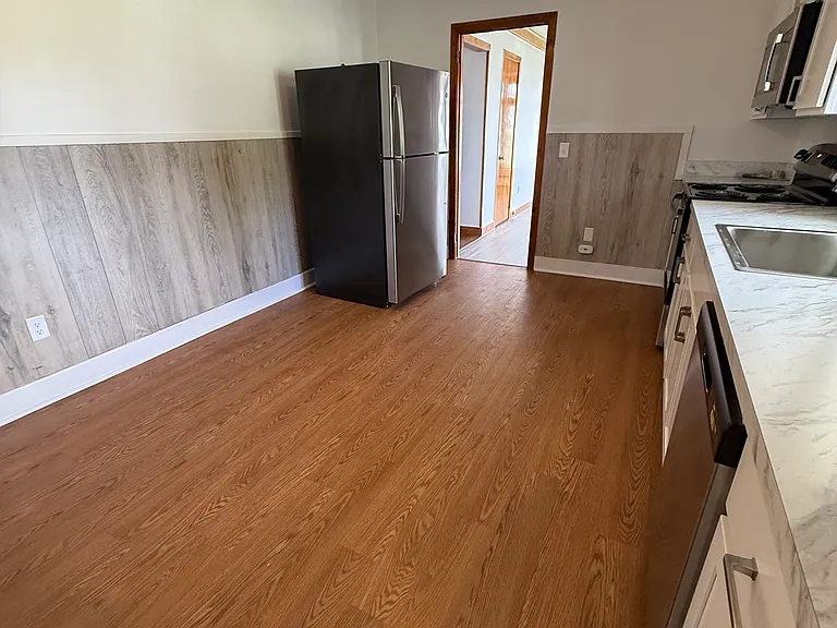 7 New England Ave — Photo 8