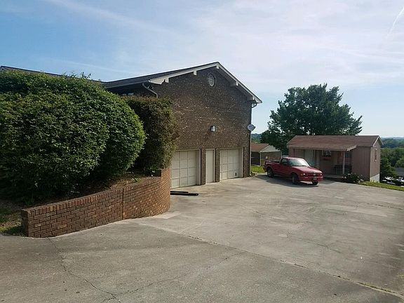 3rd image of 412 Ravenwood Dr