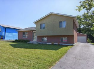 605 N Metropolitan Ave, Waukegan, IL 60085