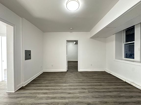 5th image of 546 Bergen Ave Unit B100