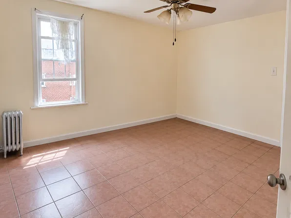 9802 103rd Ave Floor 2, Ozone Park, NY 11417
