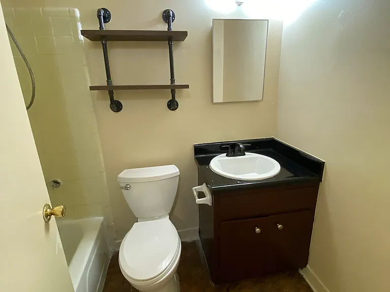 1218 Innis Ct #7 — Photo 10