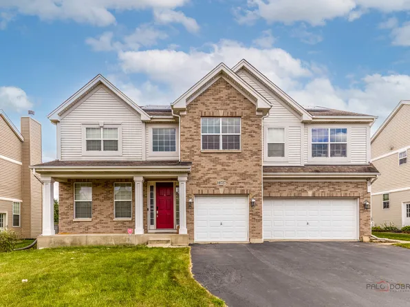 10727 Mayfield Ln, Huntley, IL 60142
