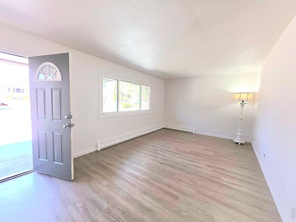 3rd image of 3008 Southmoor Ct