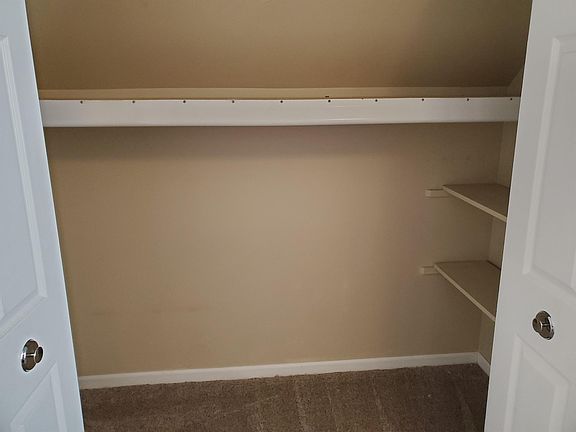 5th image of 124 N Summit St #10687400
