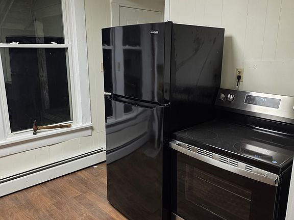 4th image of 177 W Lisbon St #B