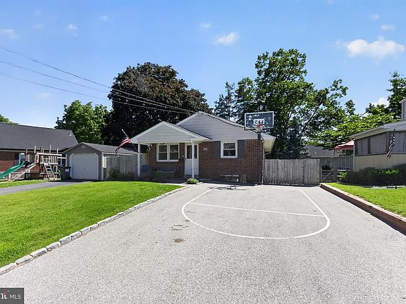 4th image of 20 Cedar Rd