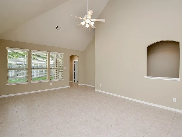 6418 Burgess Heights Ln — Photo 5