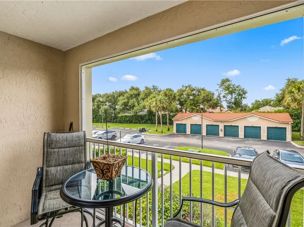 1570 S 42nd Cir APT 203, Vero Beach, FL 32967
