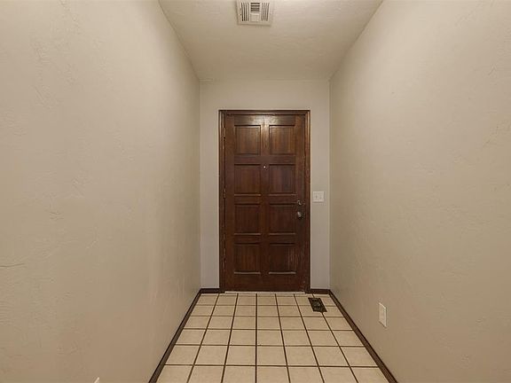 3rd image of 7400 Walnut Creek Dr