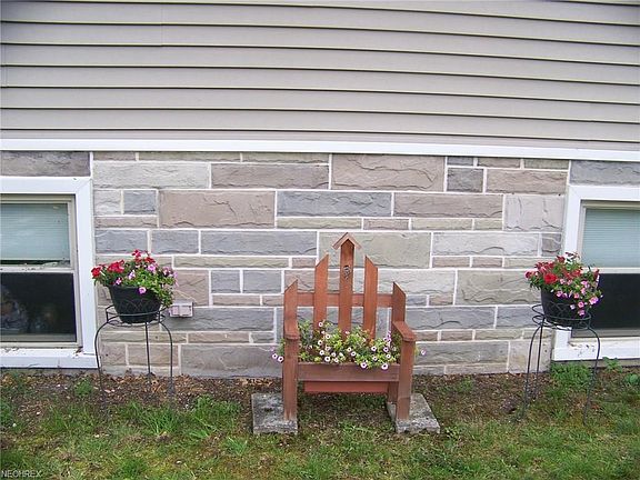 3rd image of 3681 Bryant Dr