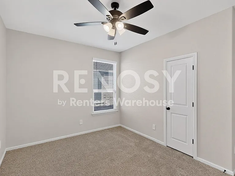 8517 Centerboard Ln — Photo 41