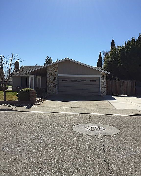 1st image of 705 McKenzie Ct