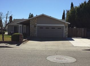 705 McKenzie Ct, Dixon, CA 95620