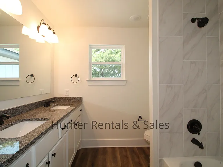 1956 Royal Loop — Photo 22