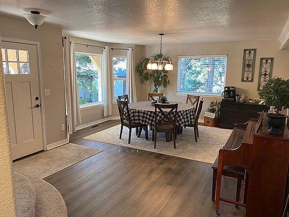 3rd image of 1410 Catamaran Ln
