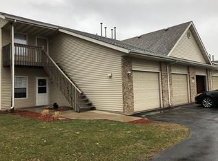 9512 Romeldale Ln APT 3, Roscoe, IL 61073