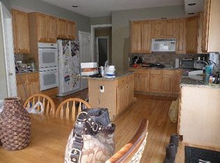 7833 Virginia Oaks Dr, Gainesville, VA 20155