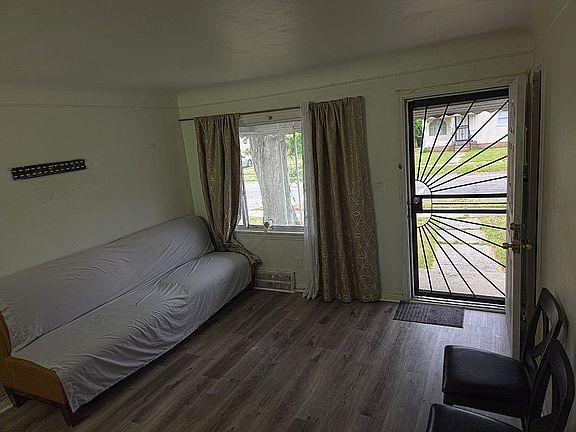 3rd image of 6530 Ashton Ave